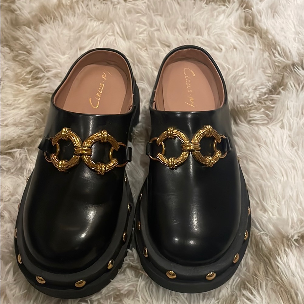 Circus by Sam Edelman clogs